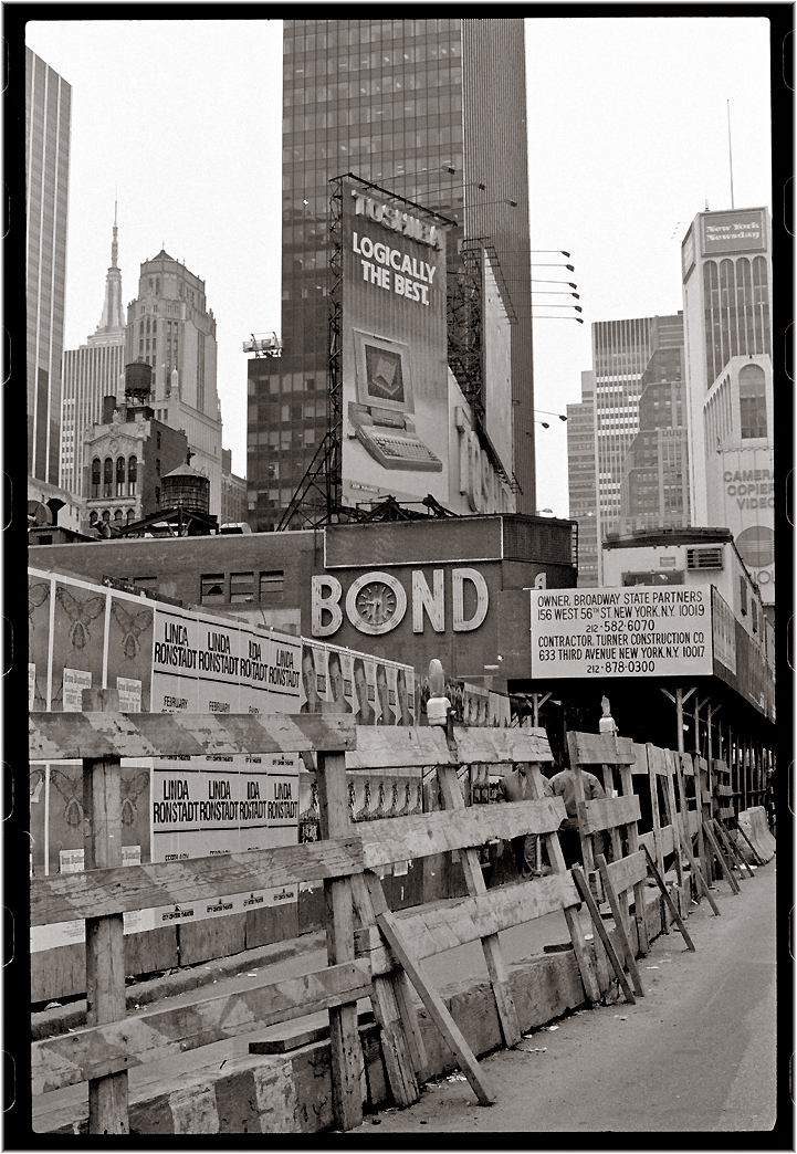 bond-times-square-matt-weber