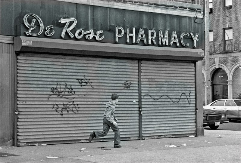 OLd-Storefront-queens-1989