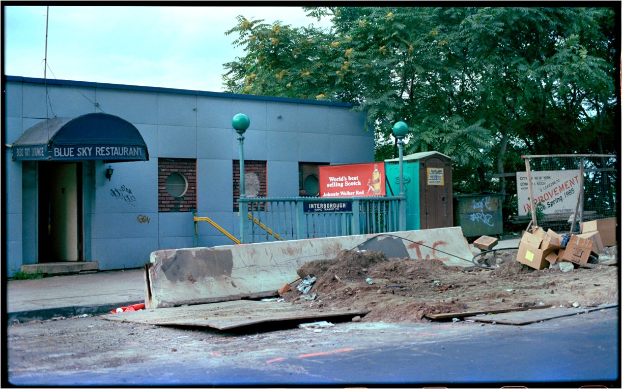 I.R.T.-PORCELAIN-SIGN