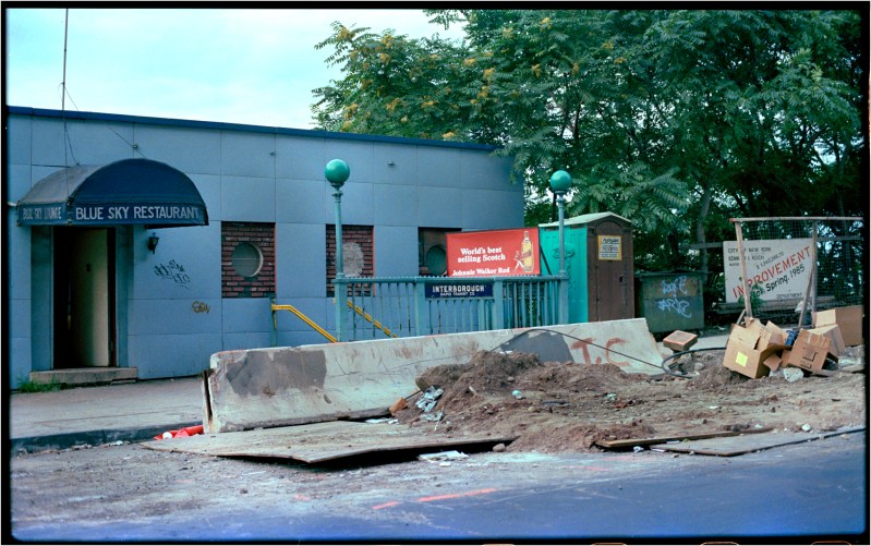 I.R.T.-PORCELAIN-SIGN