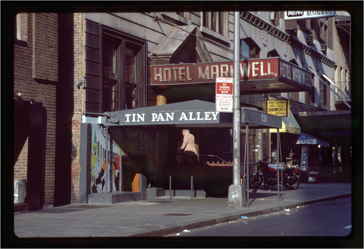 TinPanAlley-Hotel-Markwell-1986 copy