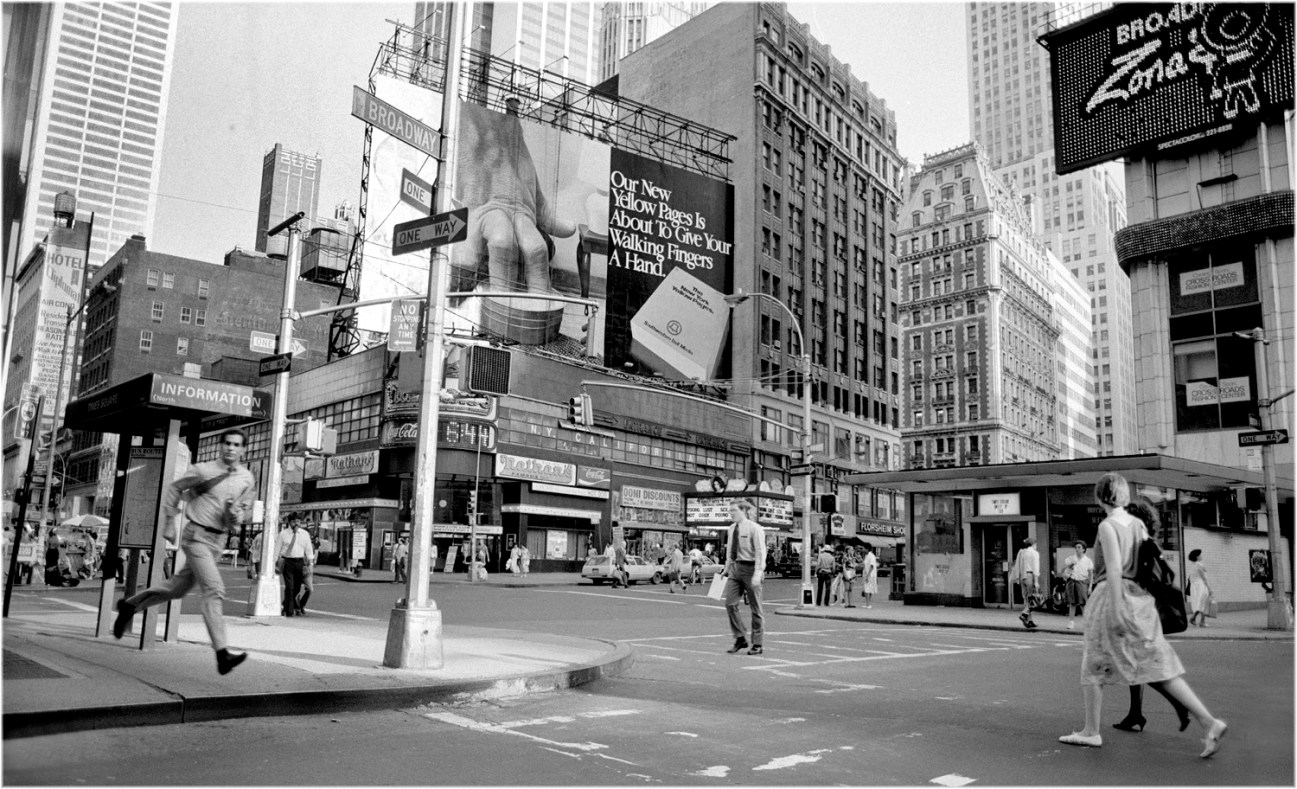 *TimesSq-WideAngle-Runner-1985 copy