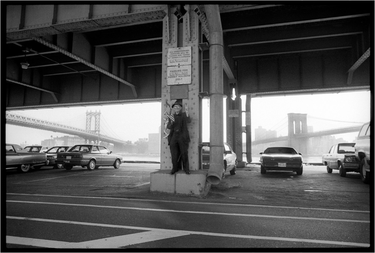 Brooklyn-Man-Bridge-Flag-Man-1991 copy