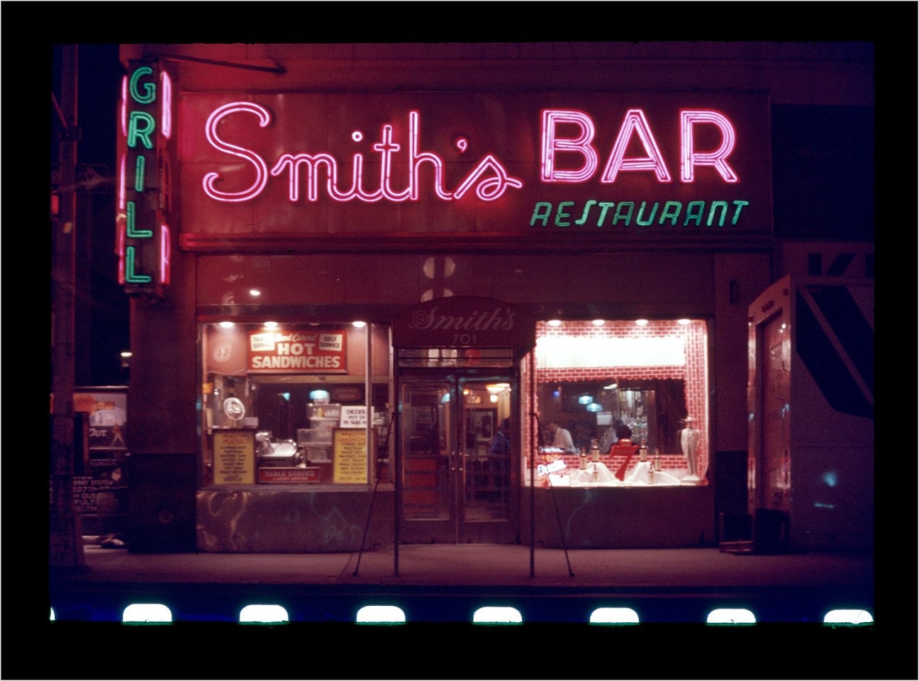 Smith's-Neon-BAR-1985 copy