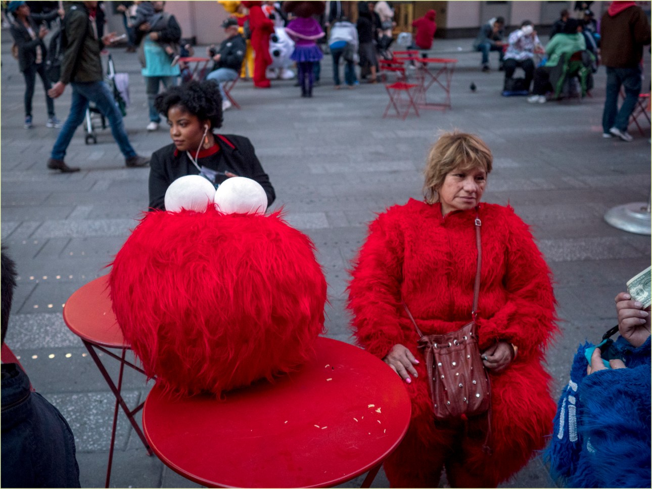 **Times-ELMO's-Head copy