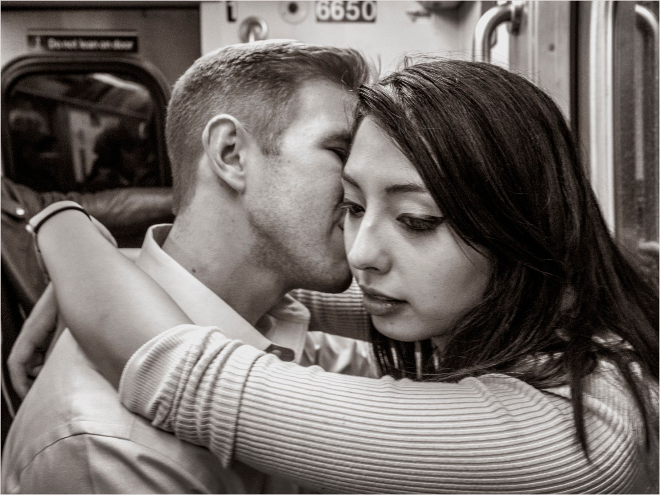 **Sub-Lovers-Close-kiss-BW-2015 copy