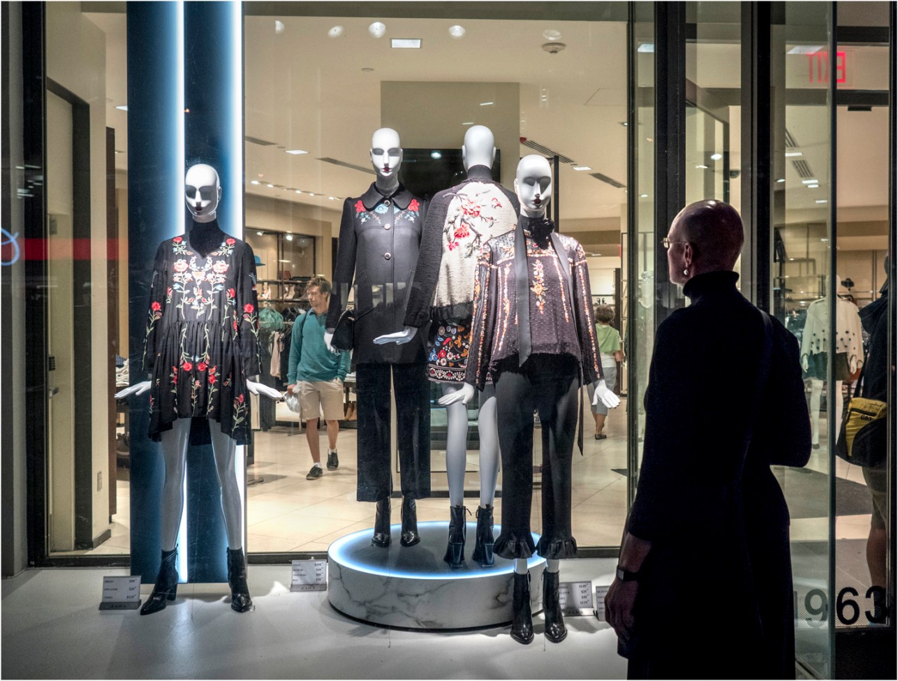 bald-woman-mannequins-2-copy